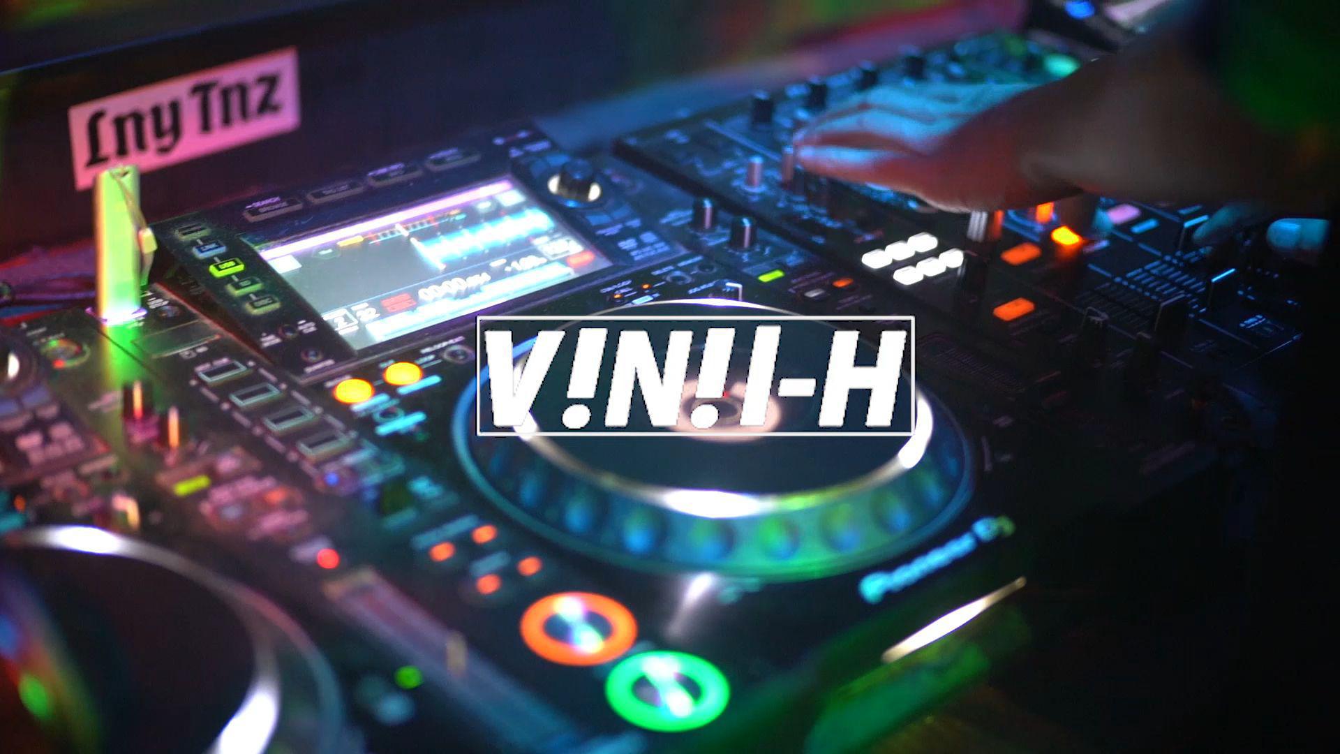 Vinil_H - Outside