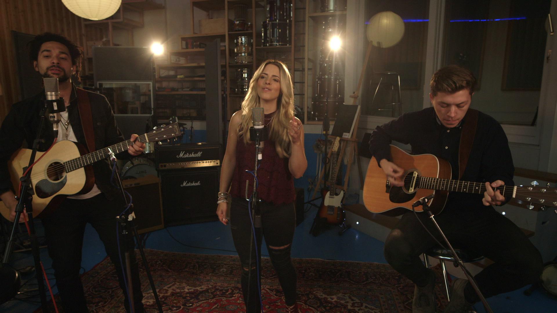 The Shires - A Thousand Hallelujahs (Live At The Pool)