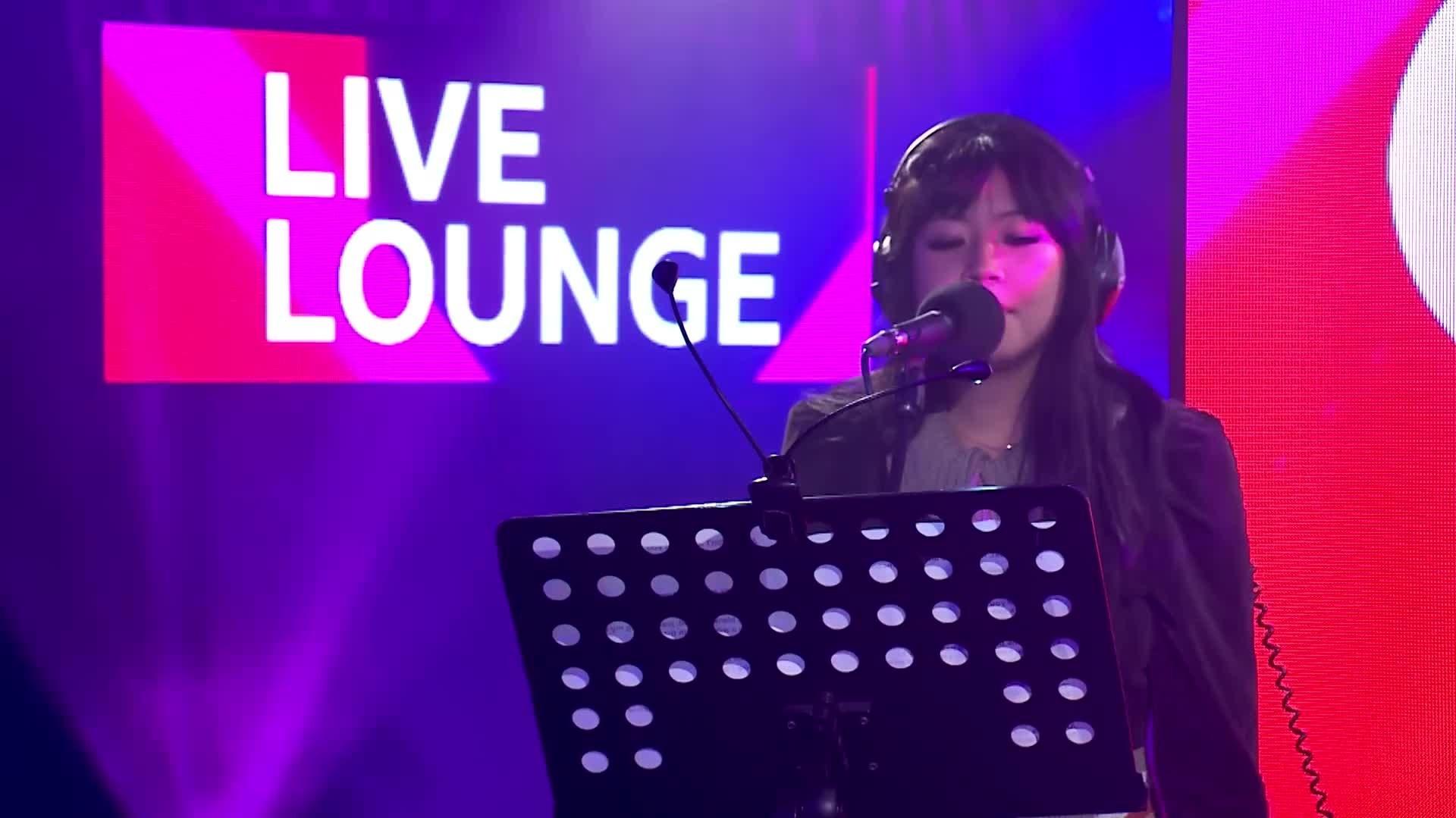 beabadoobee - A Thousand Miles in the Live Lounge