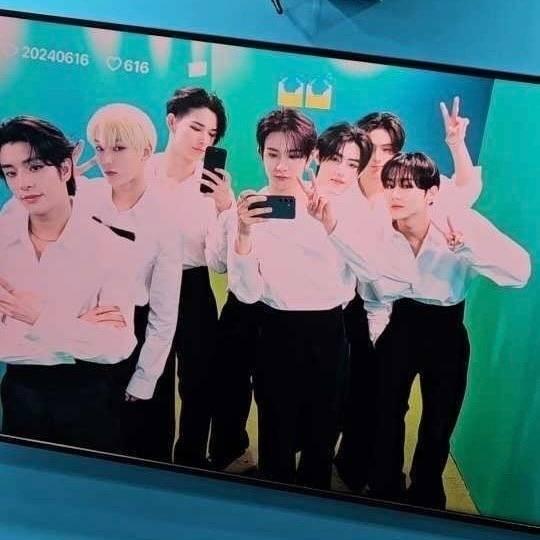 Fatal Trouble @ AliExpress 2024 Weverse Con Festival 海报