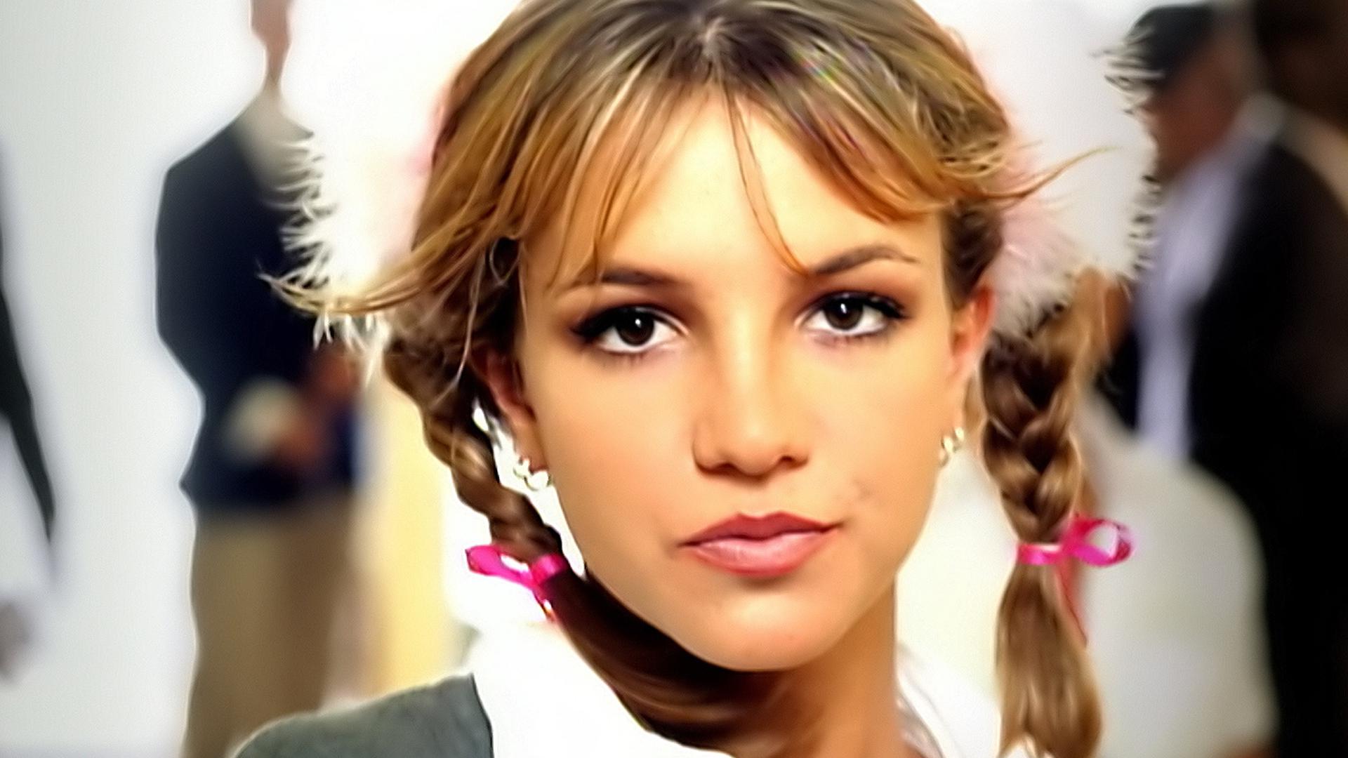 Britney Spears - ...Baby One More Time (Official HD Video)
