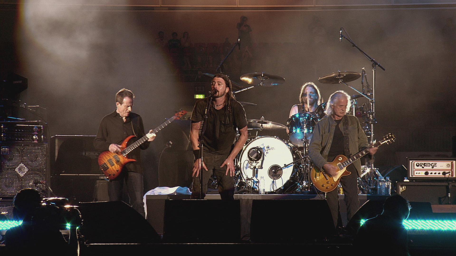 Foo Fighters - Ramble On (Live At Wembley Stadium, 2008)