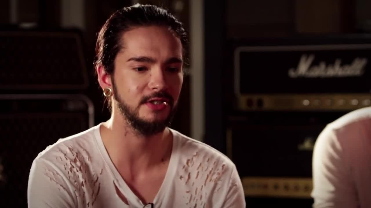 Tokio Hotel - Never Let You Down(At Guitar Center)