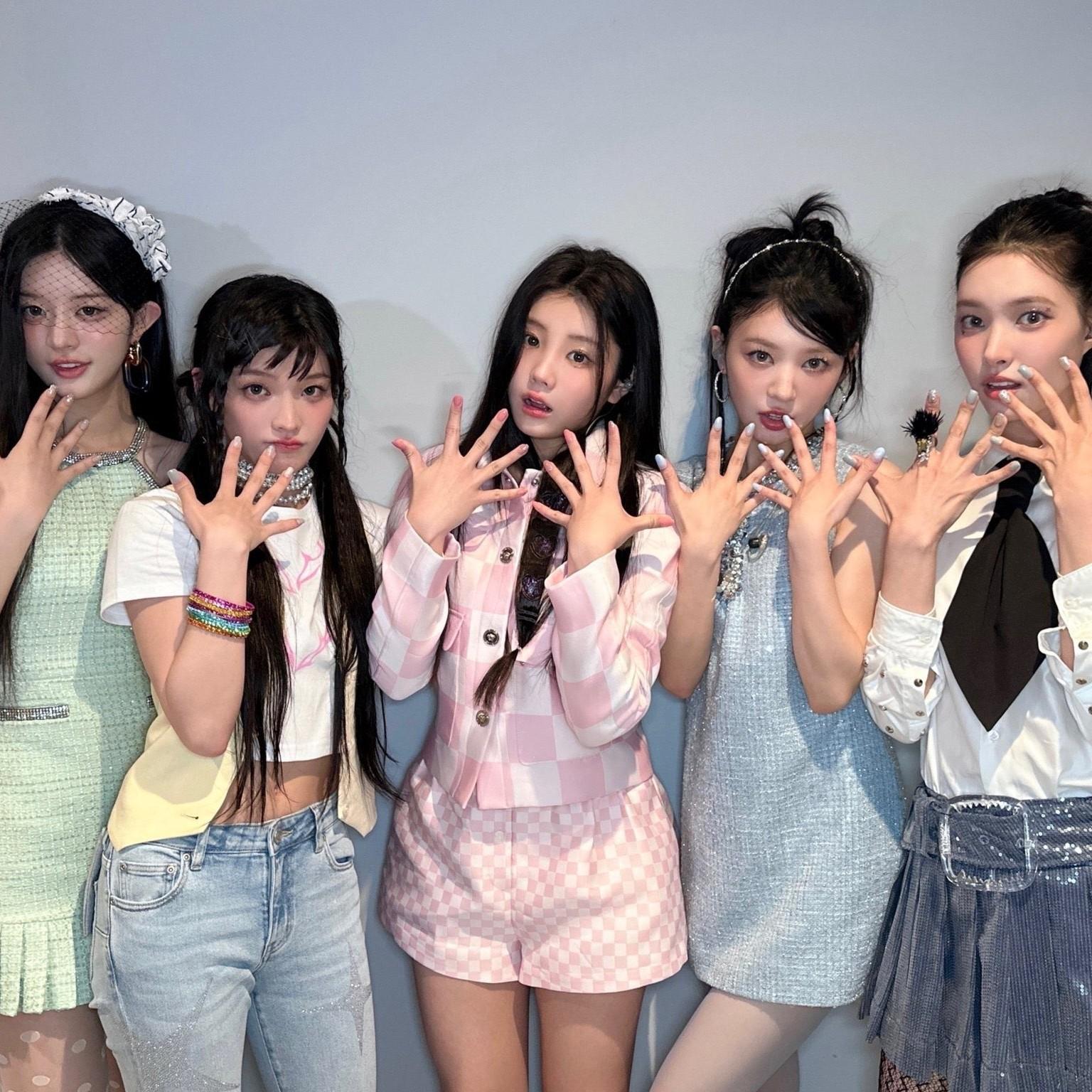 Magnetic 現場@ AliExpress 2024 Weverse Con Festival banner