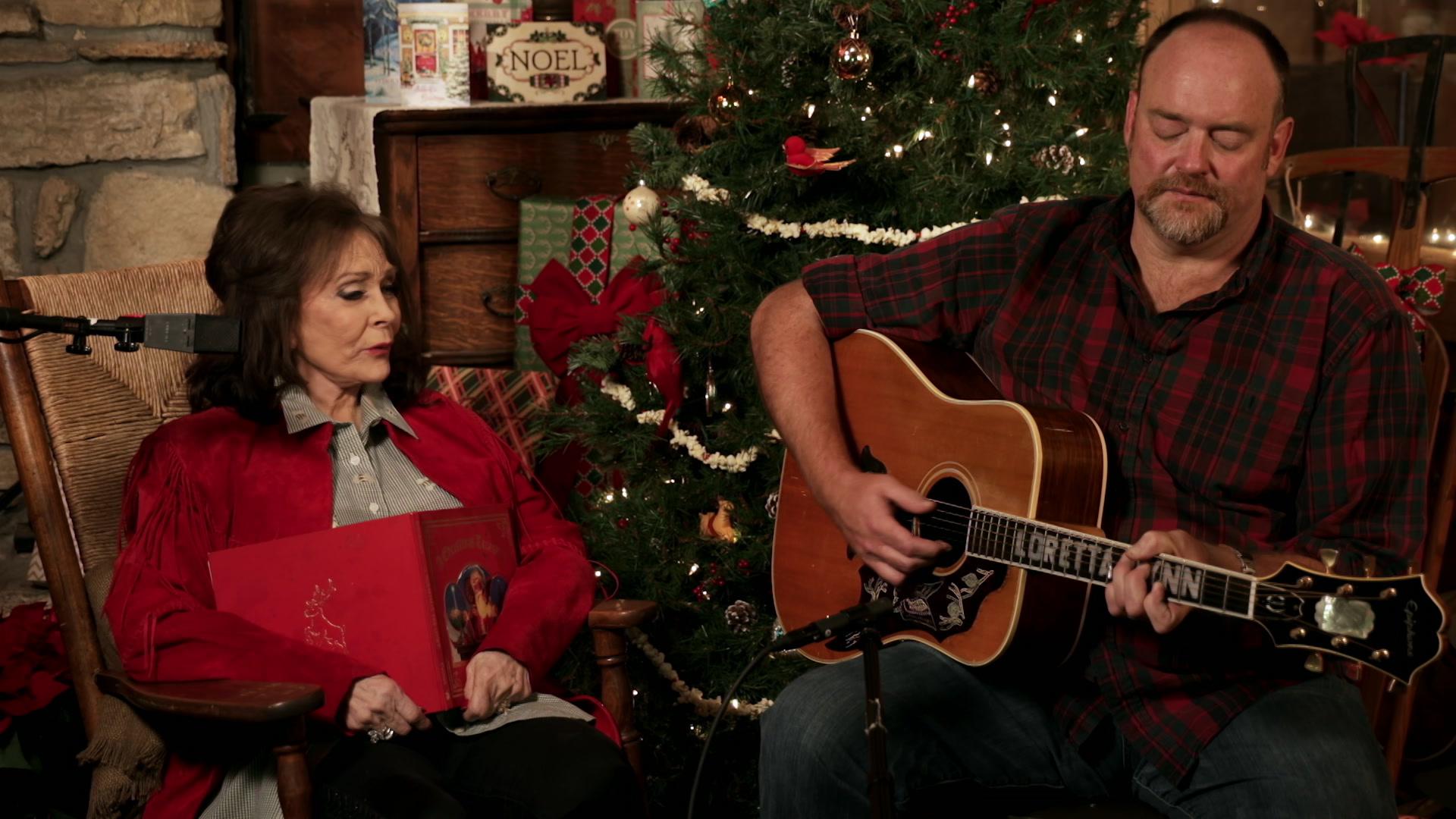 Loretta Lynn - Country Christmas (Official Music Video)