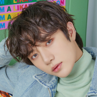 4 O'CLOCK (Live) banner