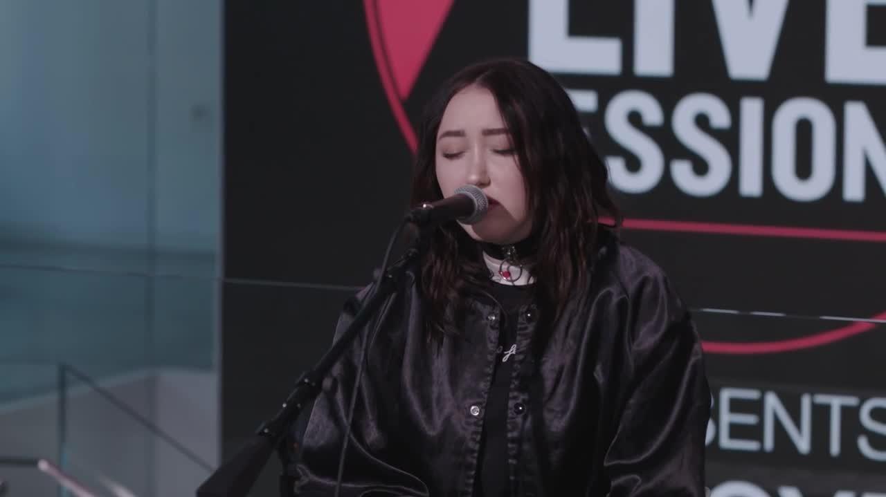 Noah Cyrus - Make Me (Cry) (iHeartRadio Live Sessions on the Honda Stage)