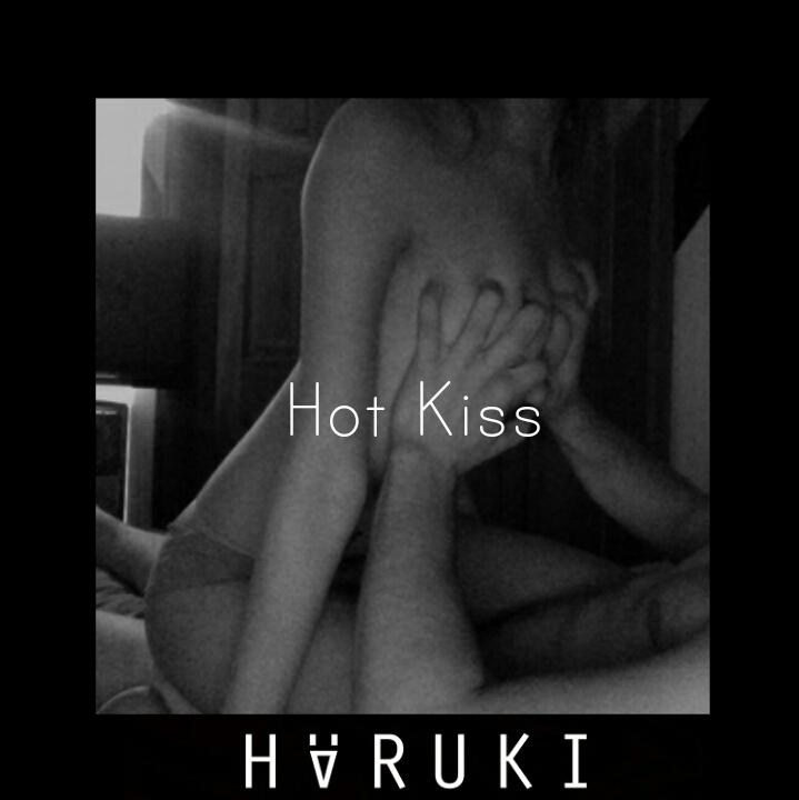 Hot Kiss专辑