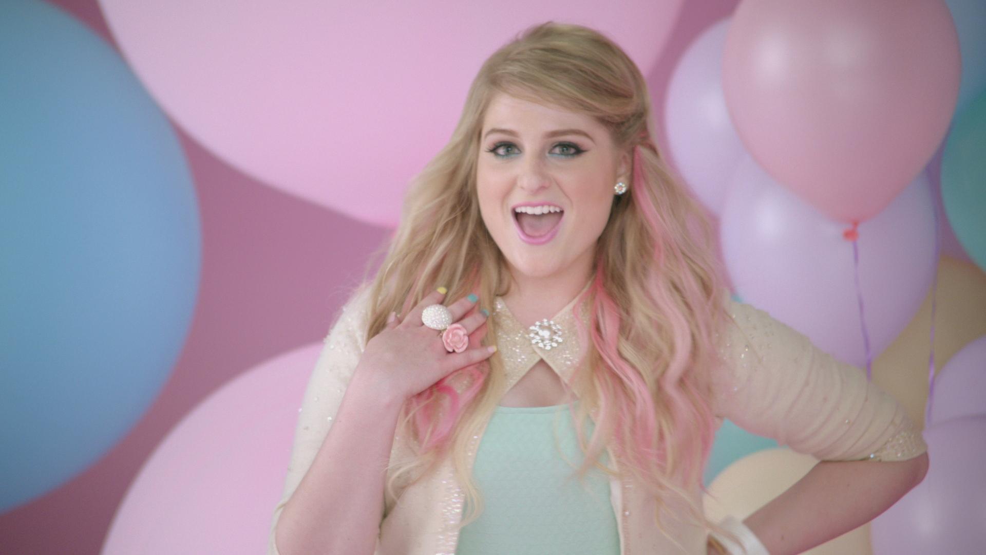 Meghan Trainor - All About That Bass (Clean Video Version)