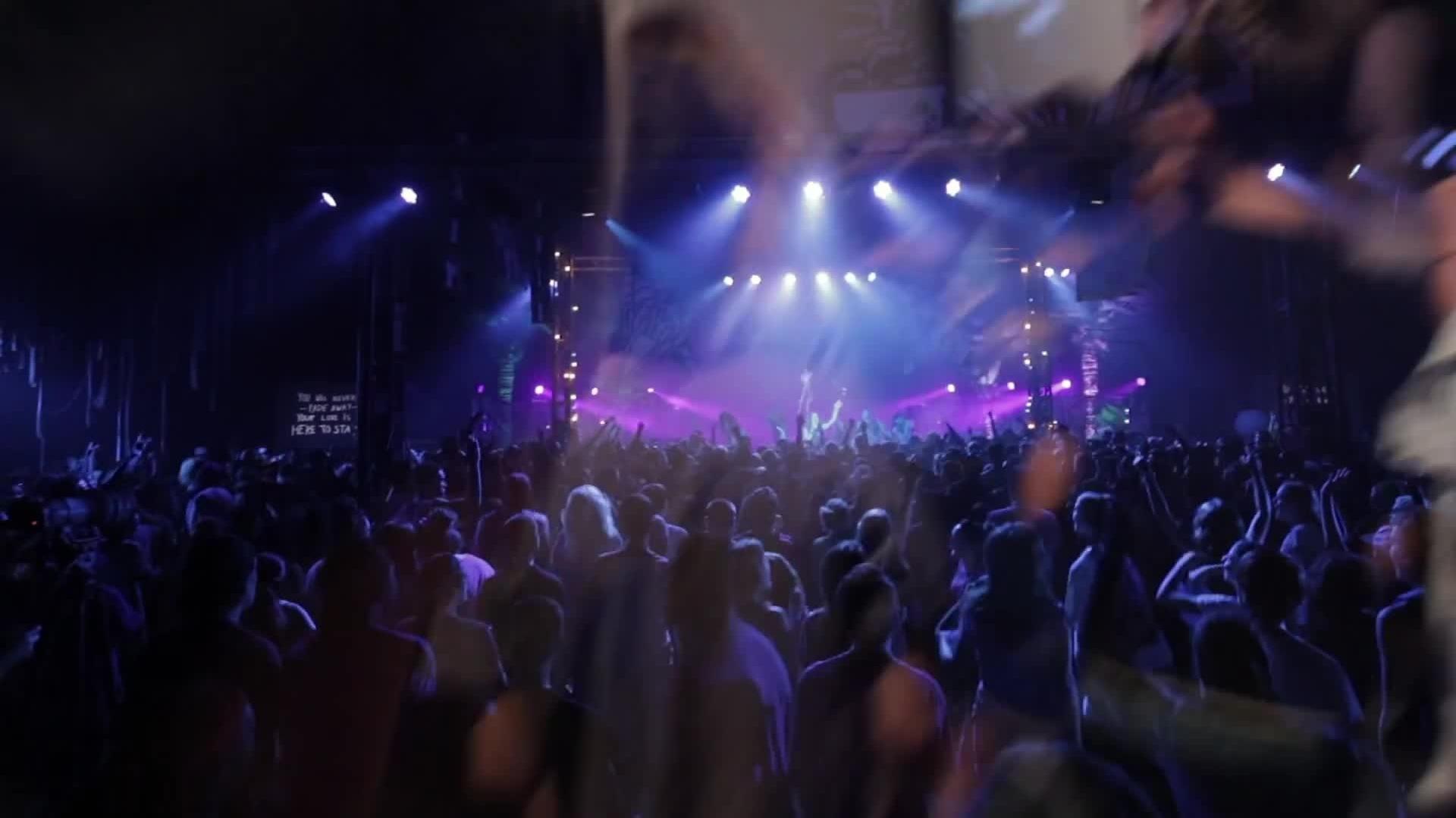 Hillsong Young & Free - Wake (Live from Summercamp)