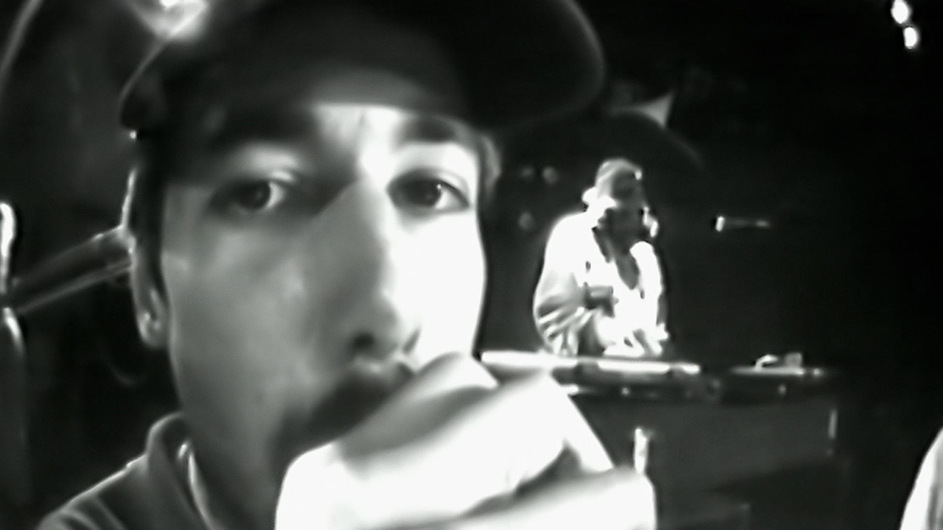 Beastie Boys - Shadrach (Mosh Version, Live At The Reseda Country Club, 1990)