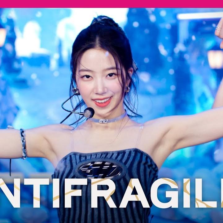 ANTIFRAGILE (Live) 海報