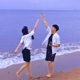 陪你看海的人，比海更温柔