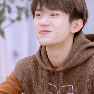 未来的日子要继续与温暖为邻，热爱生活