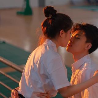 你的名字是夏日的晚风，趋近一切美好