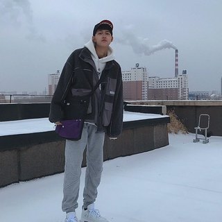 在梦里等斑驳轻舟