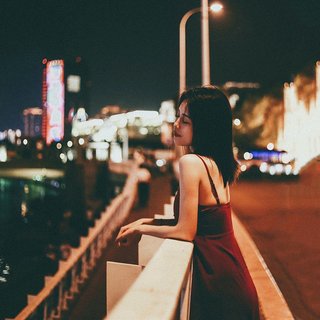 十年从未离去，我在时间的长廊上等你