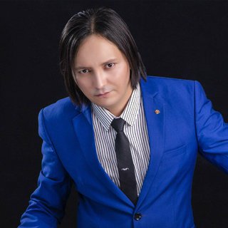 维吾尔族歌手·/AliKiroran