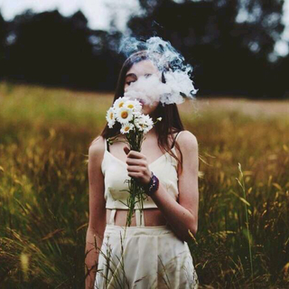 「清香系」女声芬芳着百合清香味