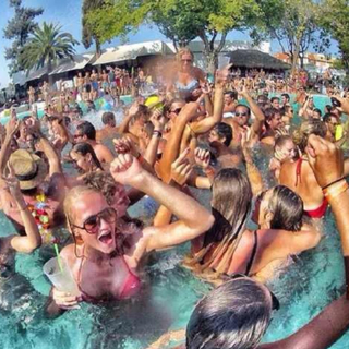 『电音』℃ 泳池派对 夏日里的极致清凉
