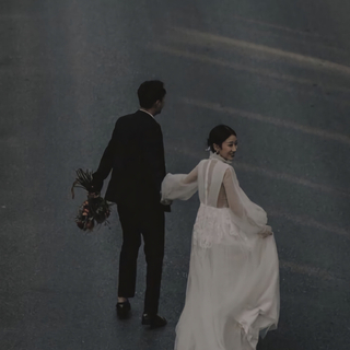 “天籁之音，领你走进故事”