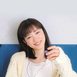 当生活一团糟时，记得用耳机里的音乐避难