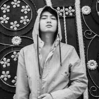 你最感动的那一首情歌他哪里会记得