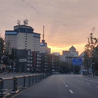 『你個我在夕陽下奔跑』