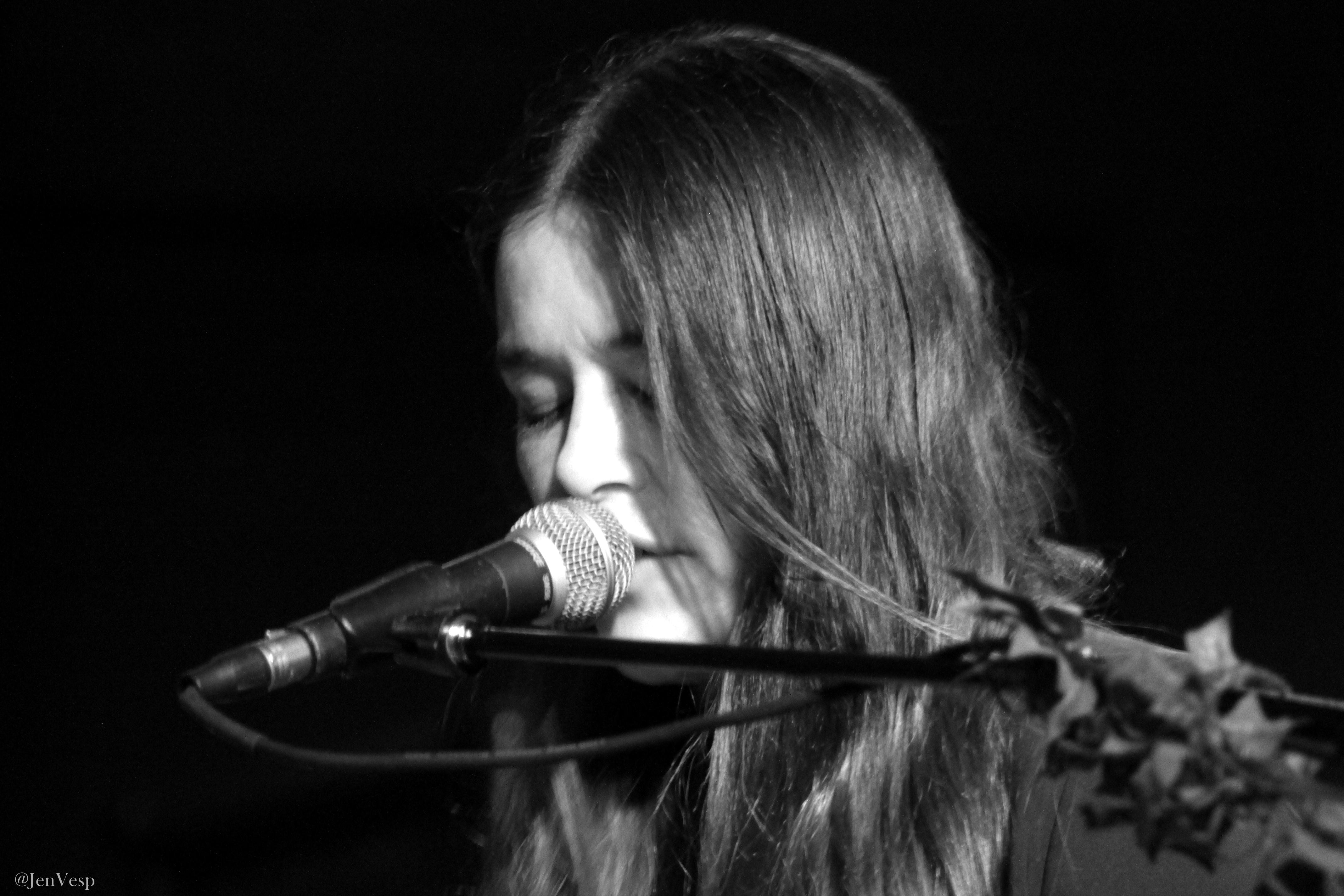 山形瑞秋:点一支熏入骨髓的烟 [网易音乐人vol.78]