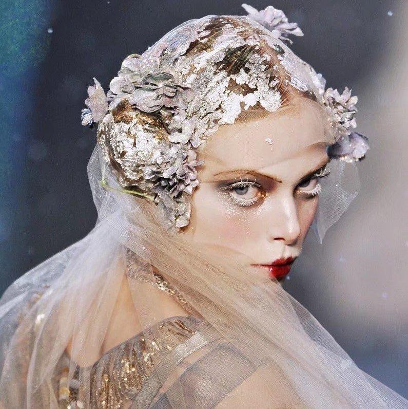 资本主义腐朽又好闻的味道