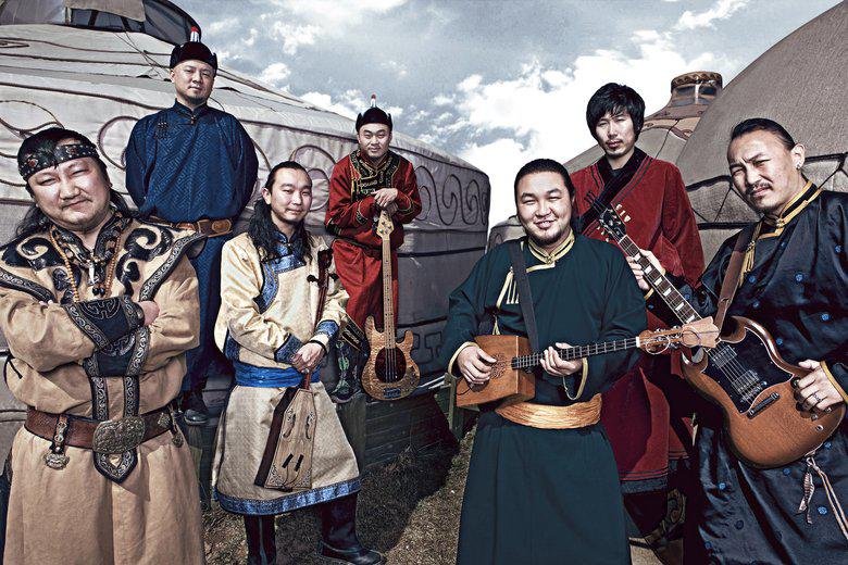 2,杭盖夺冠 杭盖这是一支来自蒙古的摇滚乐队,马头琴,图卜硕尔,呼麦