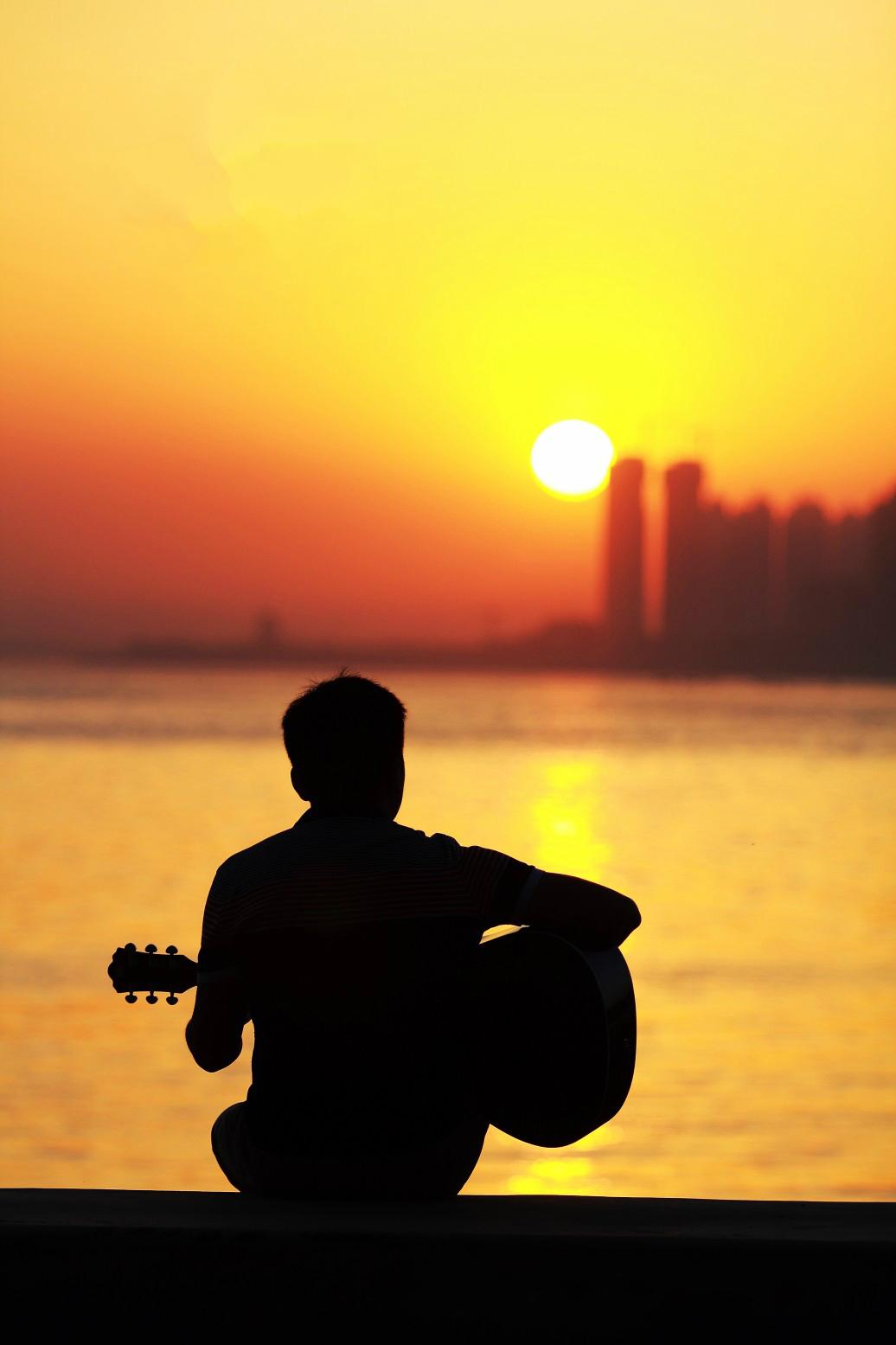 o 理想 - 78吉他怎及她 - 网易云音乐