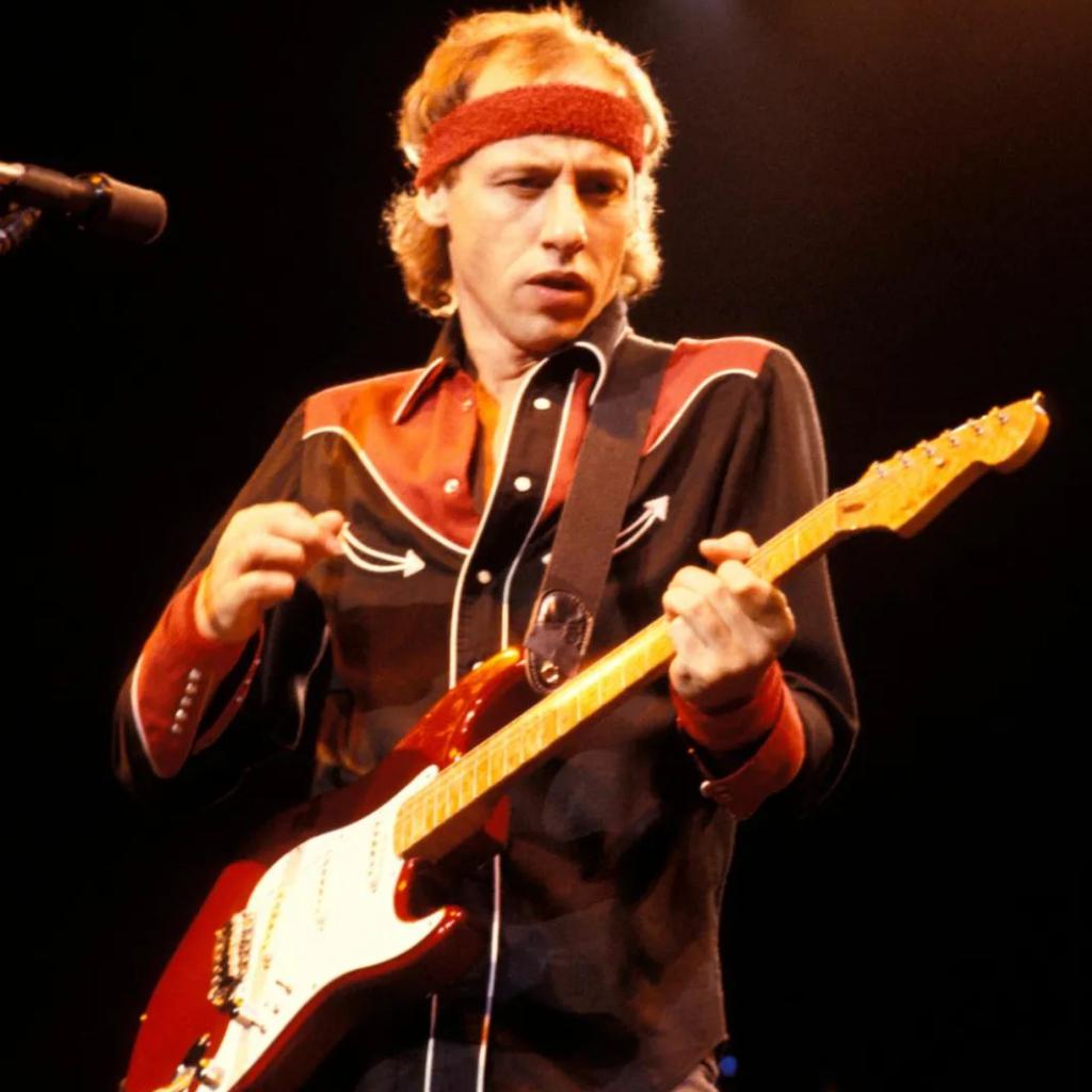 "恐怖海峡(dire straits)乐队1976年组建于伦敦西南部的代特福德,该